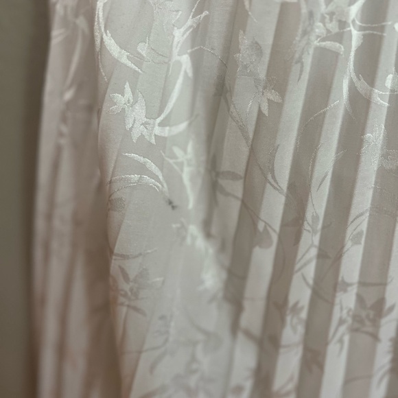 Pleating Up White Satin Jacquard Pleated Midi Dress - Picture 8 of 11